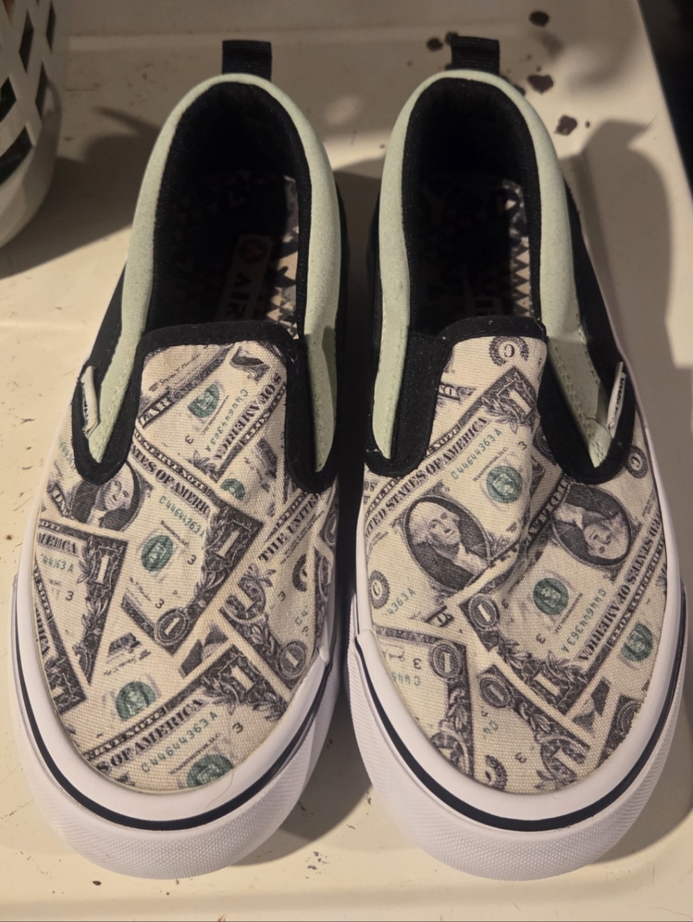 Airwalk Ride Boys Money slip-on sneakers